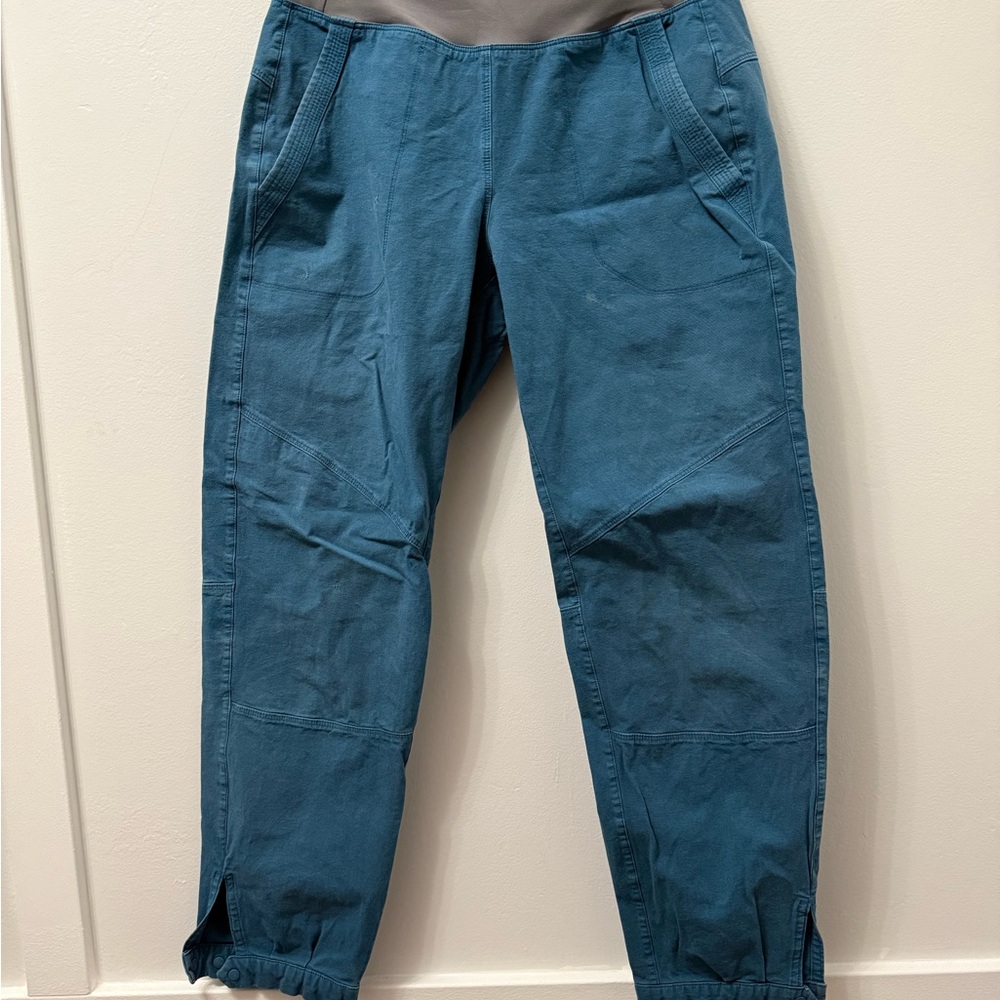 Patagonia Caliza Rock Pants, Size 2 short.